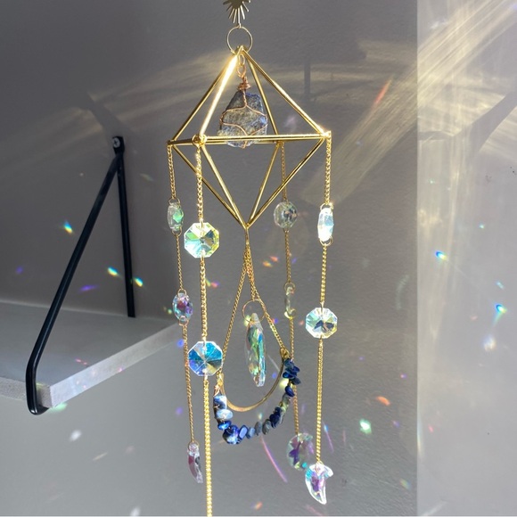 ✨2 for $50✨ Geometrical chandelier gold toned suncatcher with lapis Blue stones - Picture 4 of 9